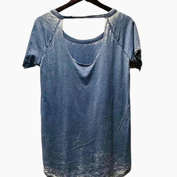 Chaser Skull Roses Scoop Neck Short Sleeve Cutout Top Lagoon Size Small NWOT - Picture 3 of 3